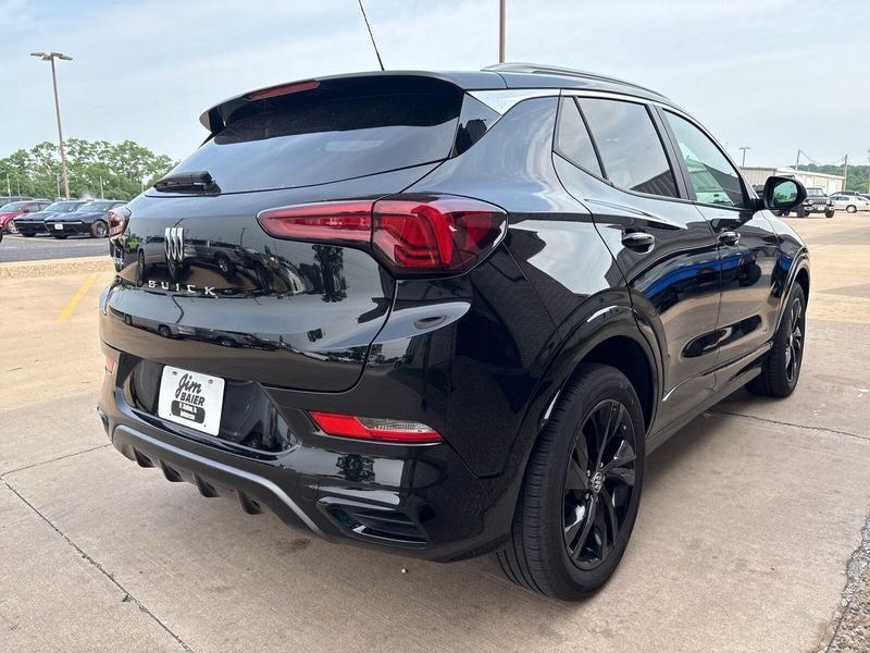 2025 Buick Encore GX Sport TouringImage 8