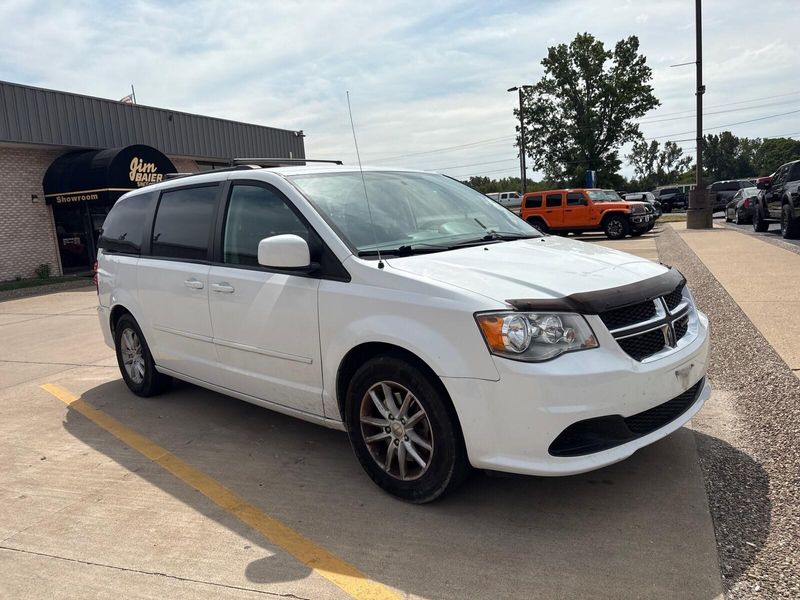 Used 2016 Dodge Grand Caravan SXTImage 7