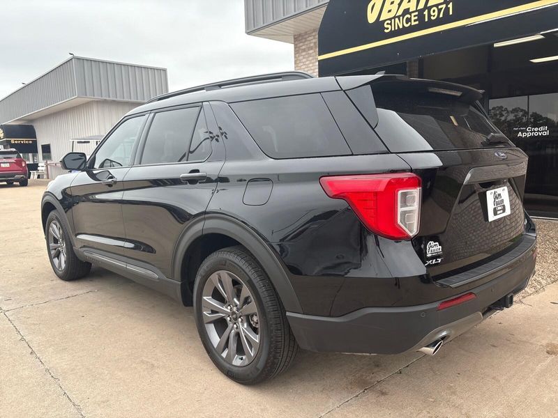 2024 Ford Explorer XLTImage 12