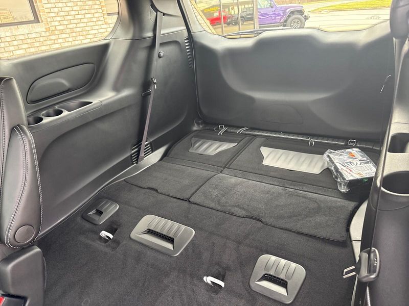 New 2026 Chrysler Pacifica SelectImage 5