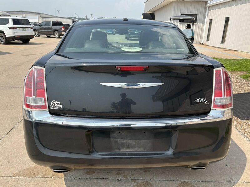 Used 2014 Chrysler 300C 300CImage 9