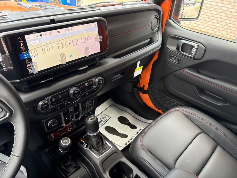 2025 Jeep Wrangler 4-door RubiconImage 16