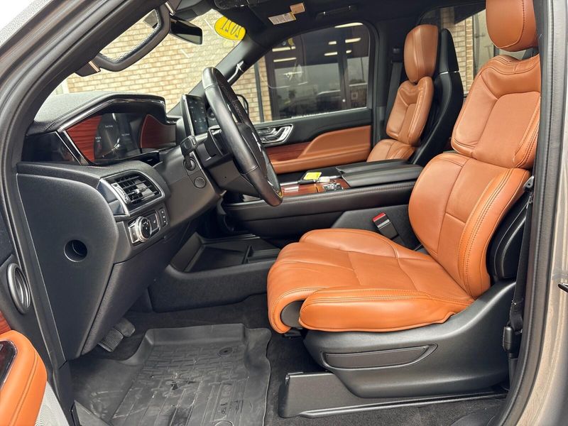 Used 2021 Lincoln Navigator ReserveImage 3