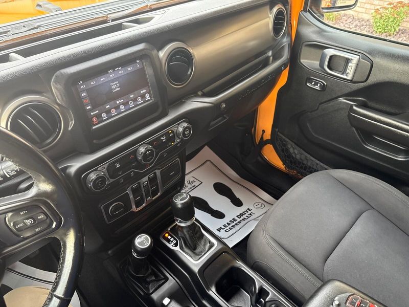 Used 2018 Jeep Wrangler Unlimited SportImage 16
