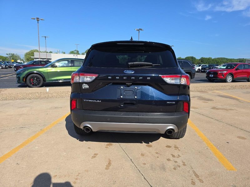 Used 2021 Ford Escape TitaniumImage 4