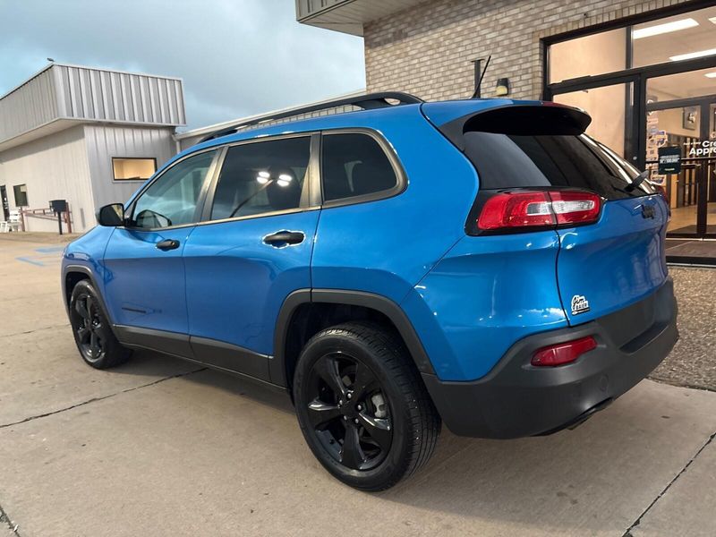 Used 2017 Jeep Cherokee AltitudeImage 7