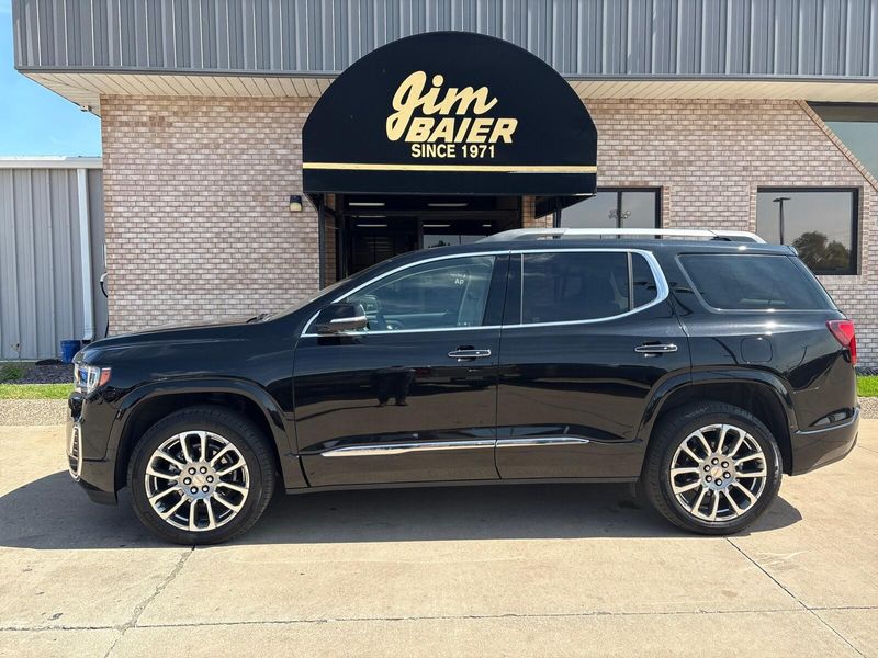 Used 2023 GMC Acadia DenaliImage 2