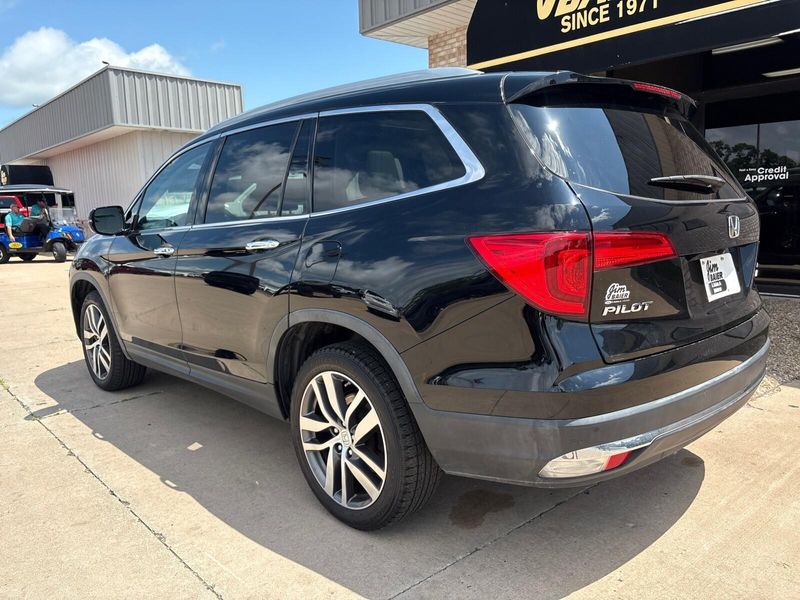 Used 2017 Honda Pilot EliteImage 14