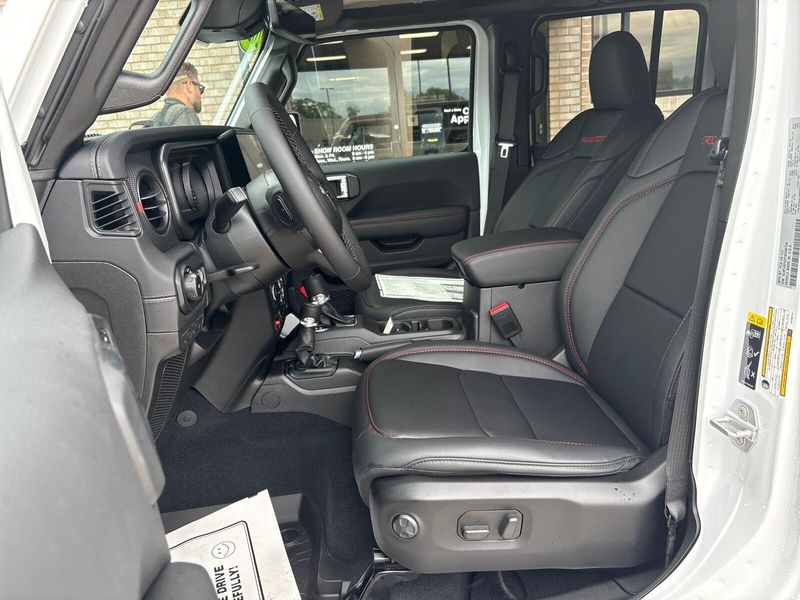 New 2026 Jeep Wrangler 4-door RubiconImage 3