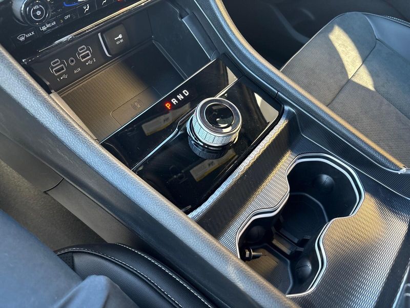 New 2025 Jeep Grand Cherokee Altitude X 4x4Image 18