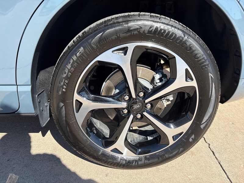 Used 2023 Ford Escape ST-Line EliteImage 11