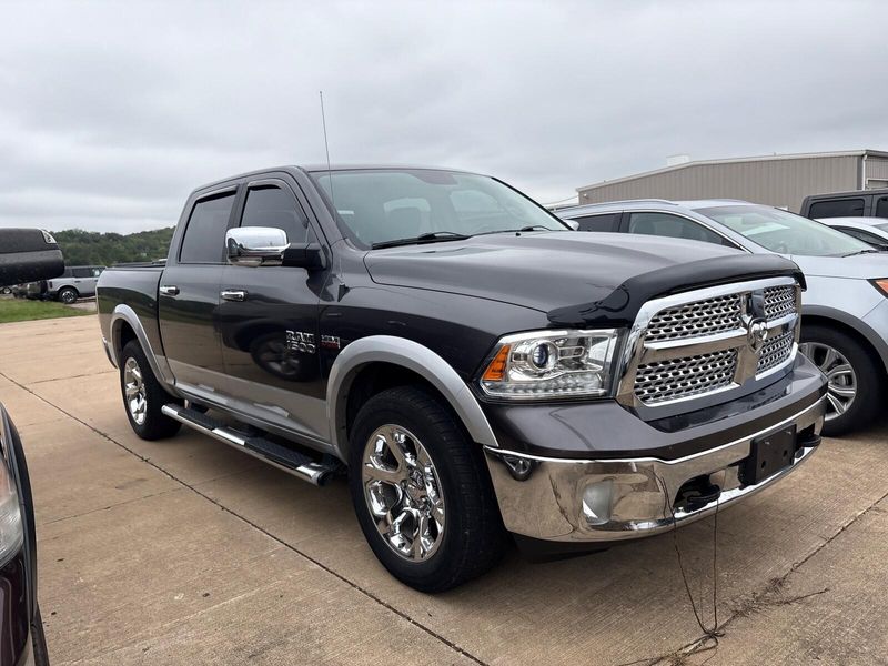 Used 2017 RAM 1500 LaramieImage 3