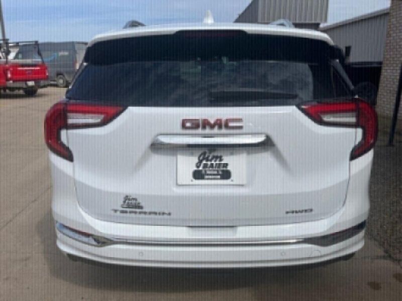 2022 GMC Terrain DenaliImage 10