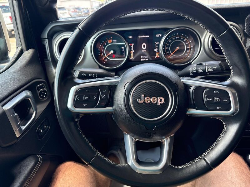 Used 2021 Jeep Wrangler Unlimited SaharaImage 14