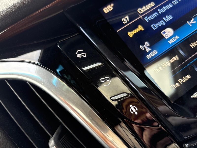 Used 2016 Cadillac Escalade Luxury CollectionImage 28