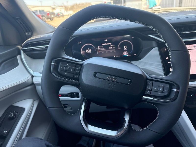 New 2026 Jeep Cherokee Limited 4x4Image 13