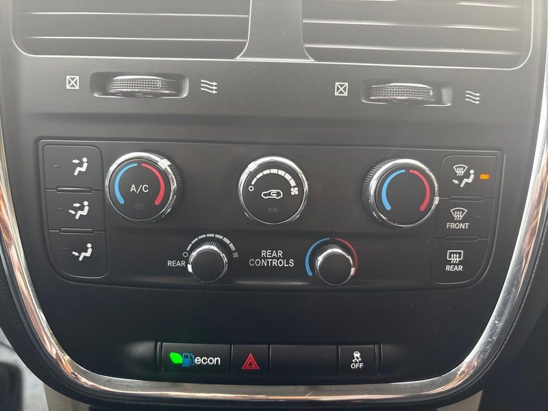 Used 2019 Dodge Grand Caravan SEImage 18