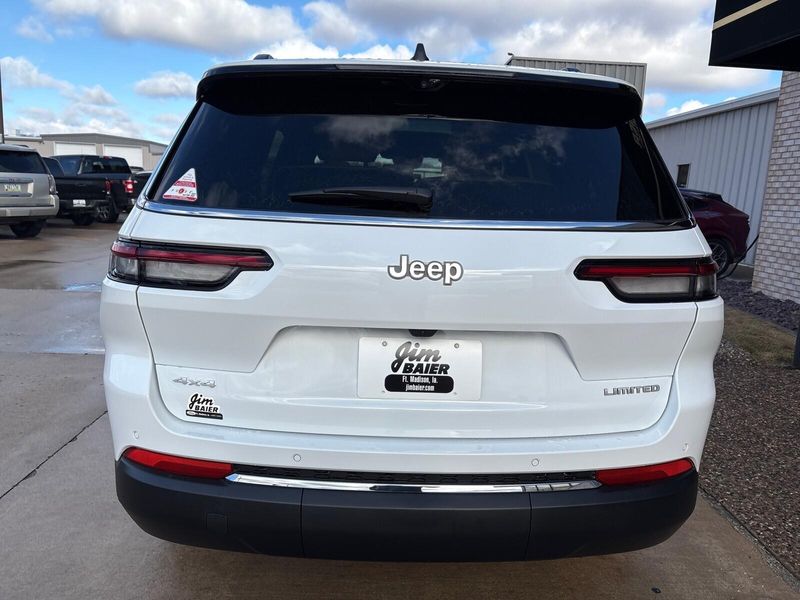 New 2025 Jeep Grand Cherokee L Limited 4x4Image 12