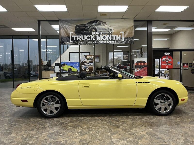 Used 2002 Ford Thunderbird w/Hardtop PremiumImage 5