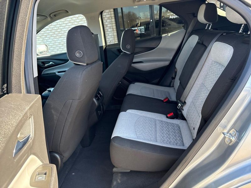 Used 2024 Chevrolet Equinox LTImage 4