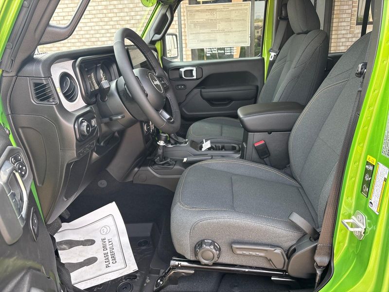 New 2025 Jeep Wrangler 4-door Sport SImage 3