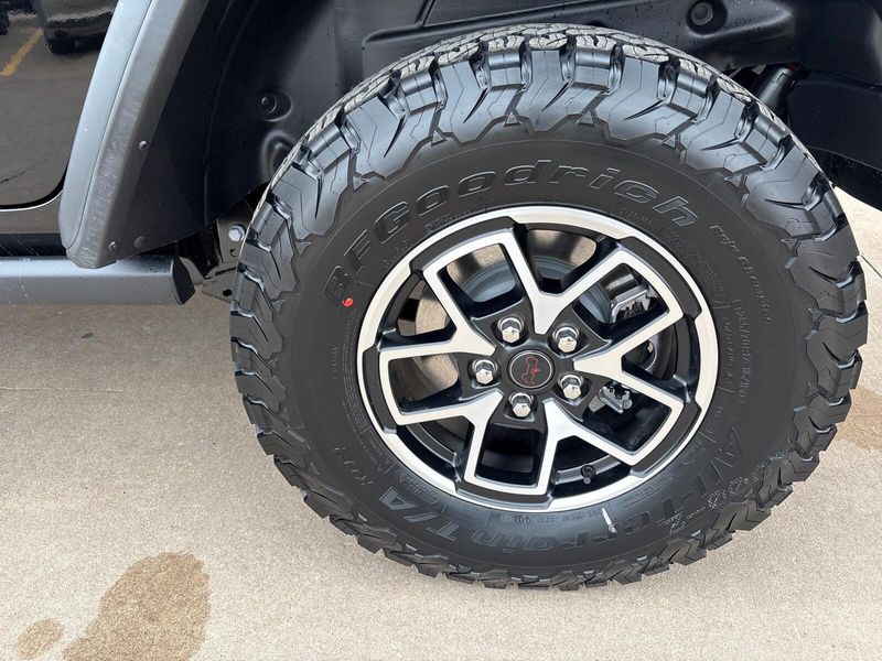 New 2026 Jeep Wrangler 4-door RubiconImage 11