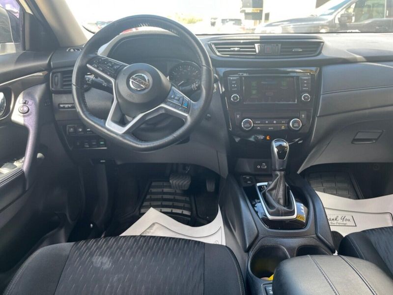 2019 Nissan Rogue SVImage 5