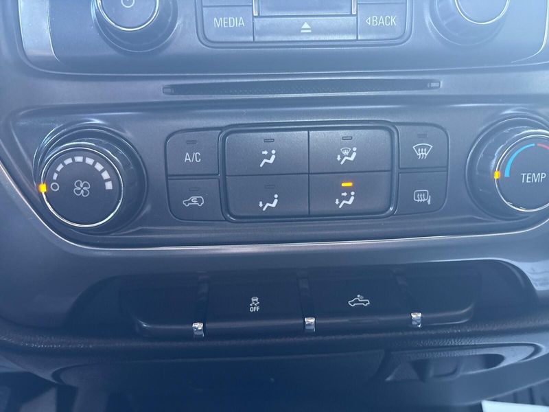 Used 2019 Chevrolet Silverado 1500 LD LTImage 17