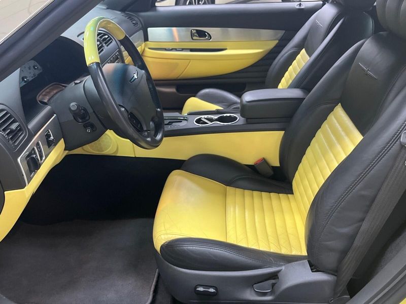 Used 2002 Ford Thunderbird w/Hardtop PremiumImage 11