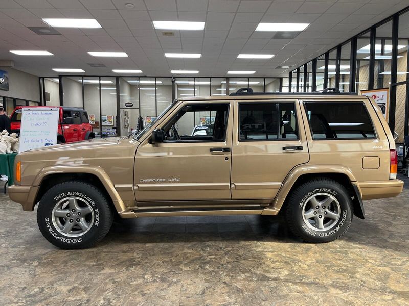 1999 Jeep Cherokee ClassicImage 4