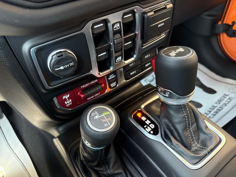 2025 Jeep Wrangler 4-door RubiconImage 17
