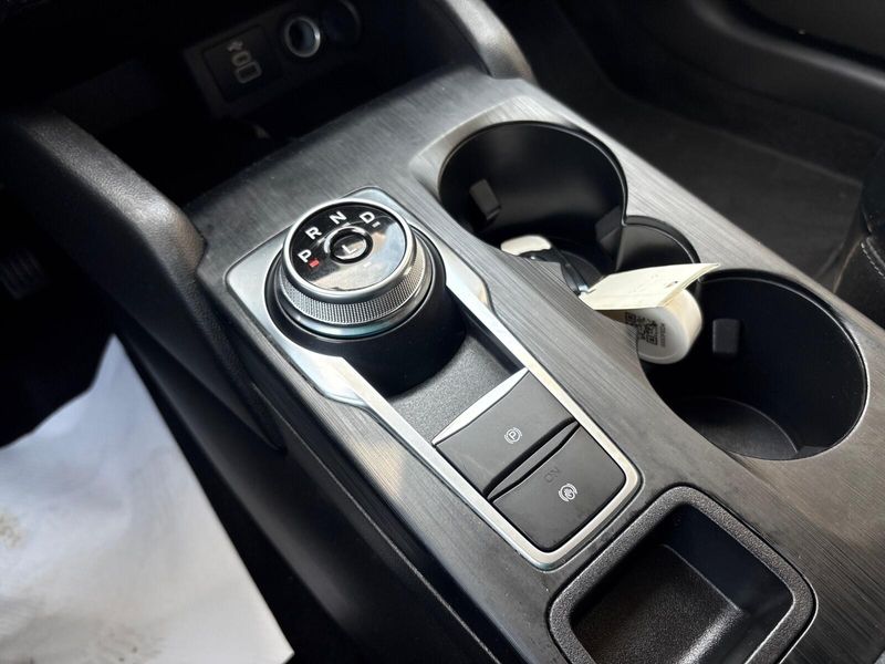 Used 2024 Ford Escape PlatinumImage 17