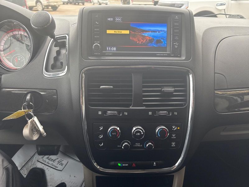 Used 2019 Dodge Grand Caravan SEImage 17