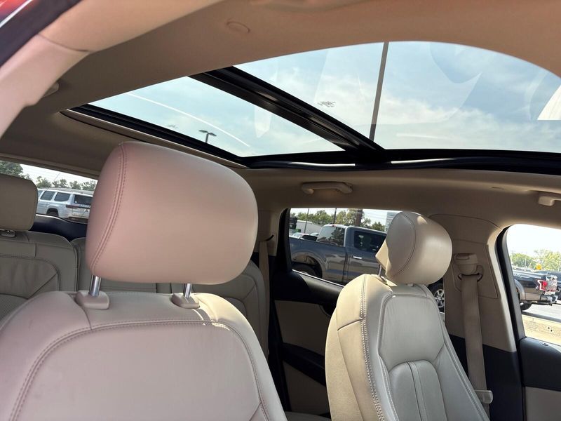 Used 2020 Lincoln Nautilus ReserveImage 12