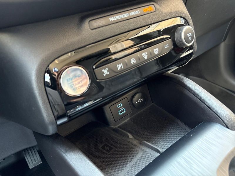Used 2023 Ford Escape PlatinumImage 19