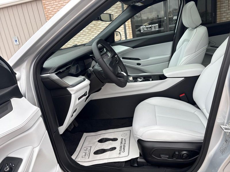 New 2026 Jeep Cherokee Limited 4x4Image 3