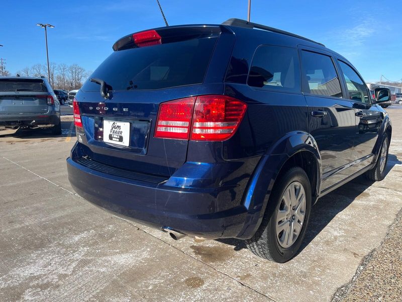 2018 Dodge Journey SEImage 9