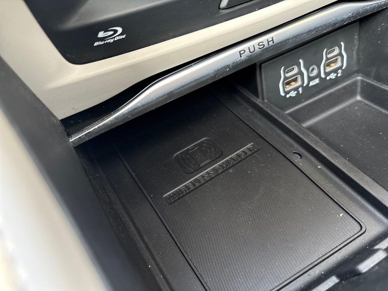 Used 2023 Chrysler Pacifica LimitedImage 27