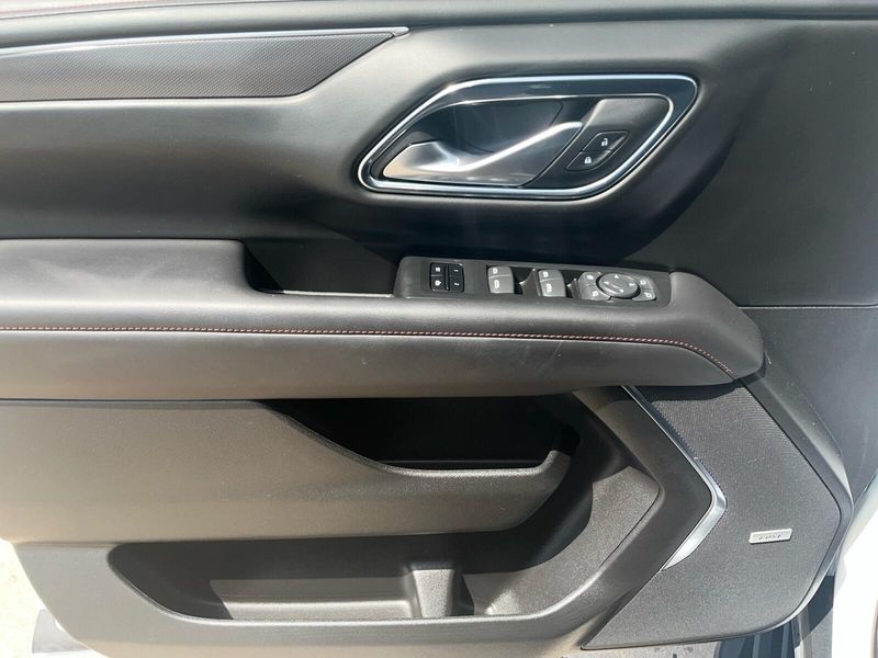 2022 Chevrolet Tahoe RSTImage 14