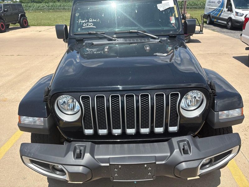 2022 Jeep Wrangler Unlimited SaharaImage 5
