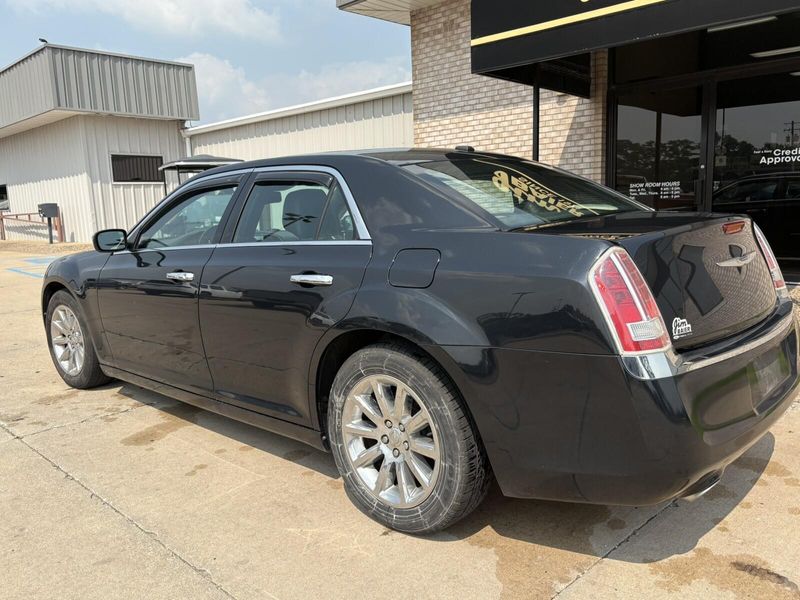 Used 2014 Chrysler 300C 300CImage 10