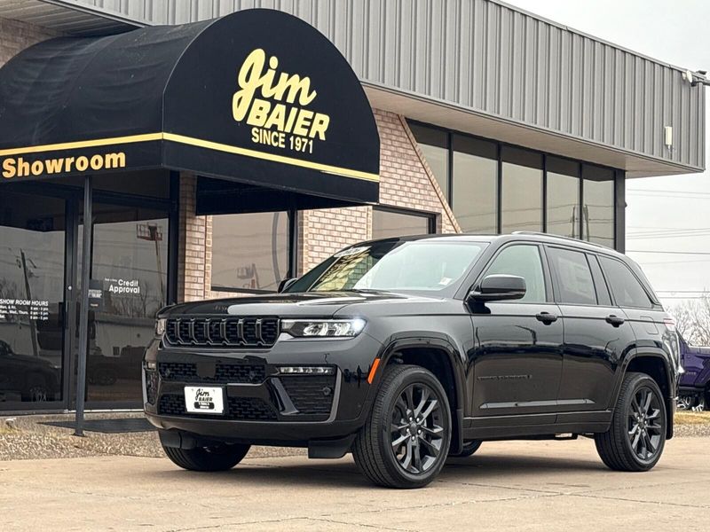 New 2026 Jeep Grand Cherokee Limited Reserve 4x4Image 1