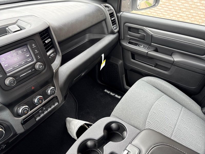 2024 RAM 2500 Tradesman Regular Cab 4x4 8