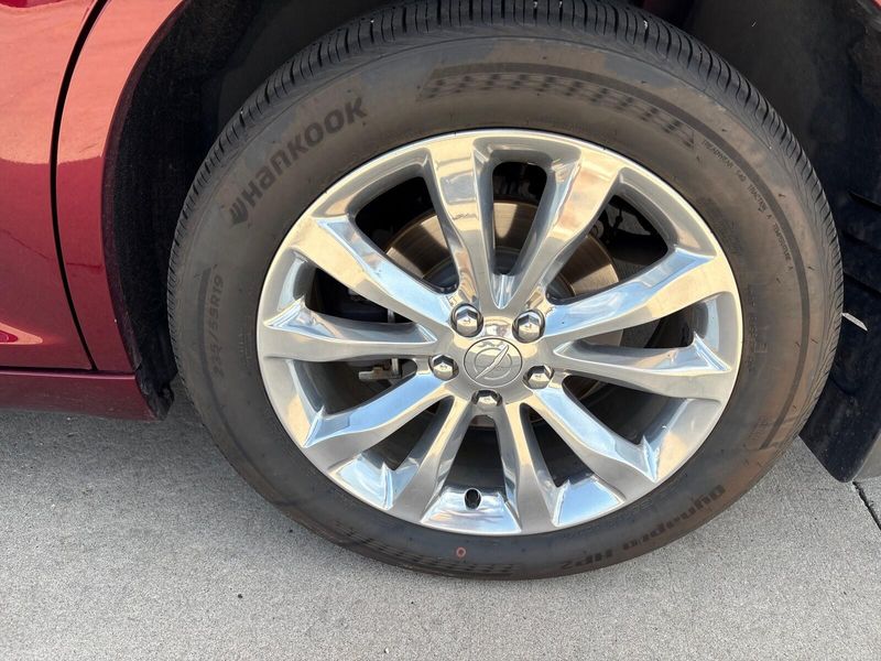 Used 2021 Chrysler 300 Touring LImage 13
