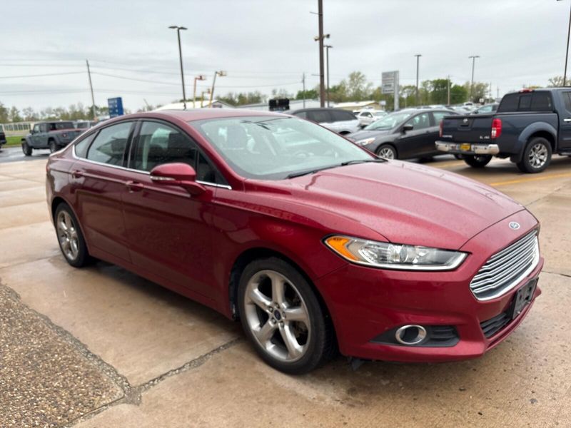 2014 Ford Fusion SEImage 7