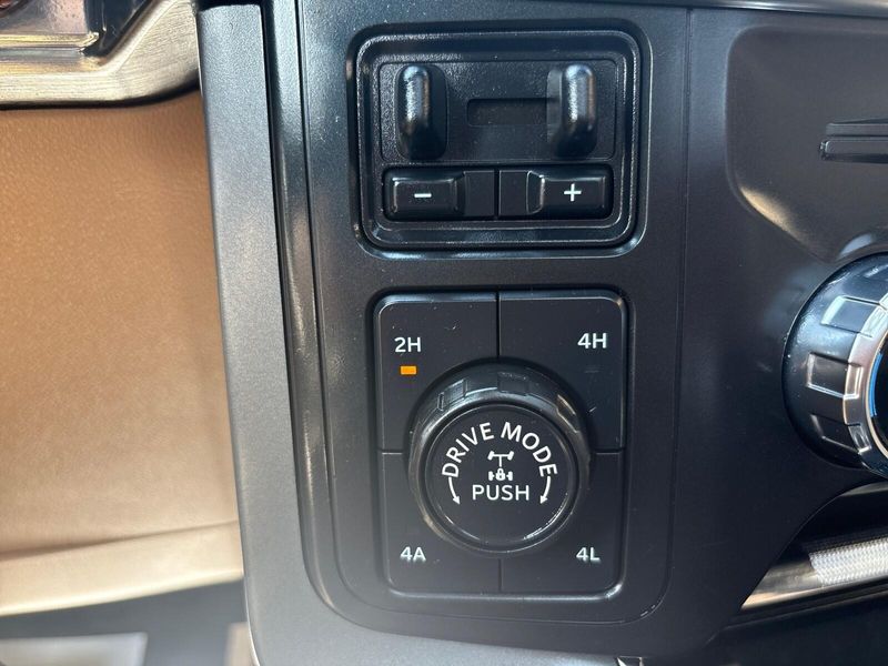 2021 Ford F-150 Lariat photo 17