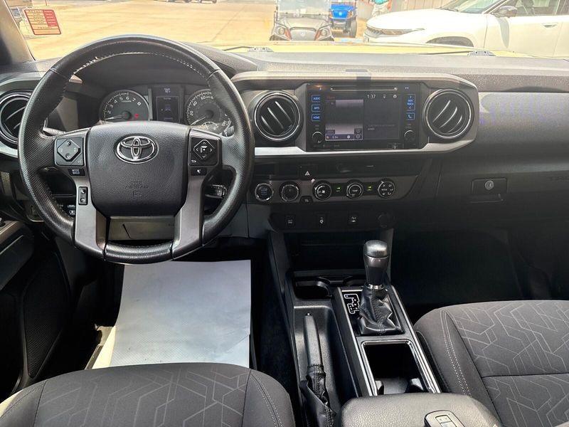 Used 2017 Toyota Tacoma TRD Off RoadImage 5