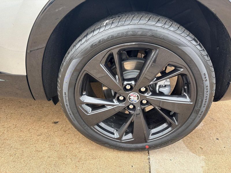 Used 2023 Buick Envision PreferredImage 11