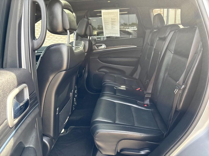 Used 2020 Jeep Grand Cherokee LimitedImage 4