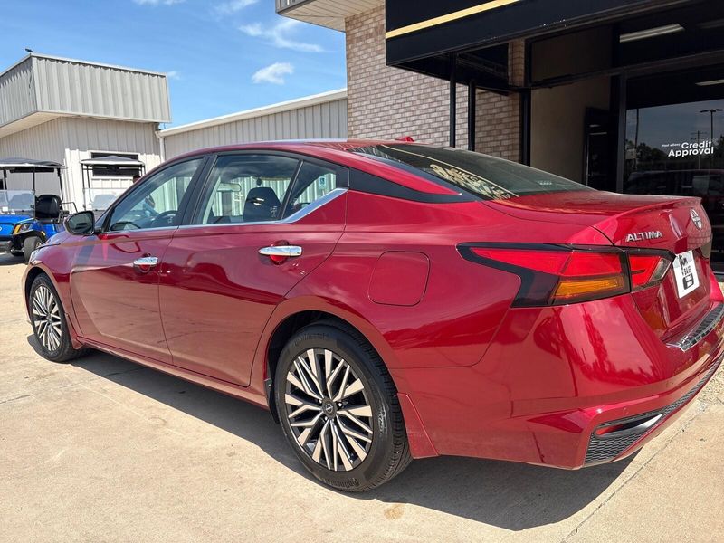 Used 2023 Nissan Altima 2.5 SVImage 10